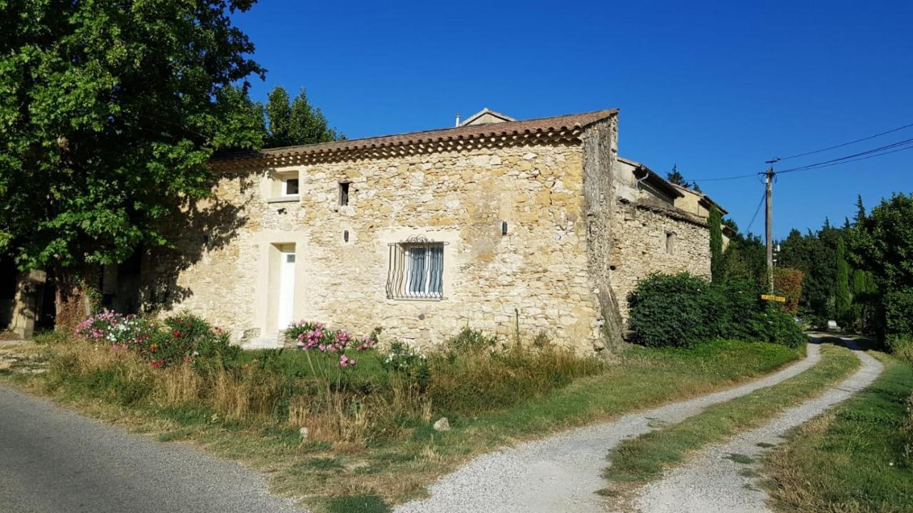 Maison Au Calme En Campagne Climatisee Caderousse Exteriör bild